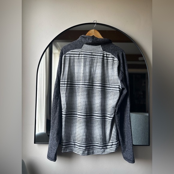 LULULEMON | Surge warm 1/2 zip mini pop stripe black/white | size large - Picture 4 of 4